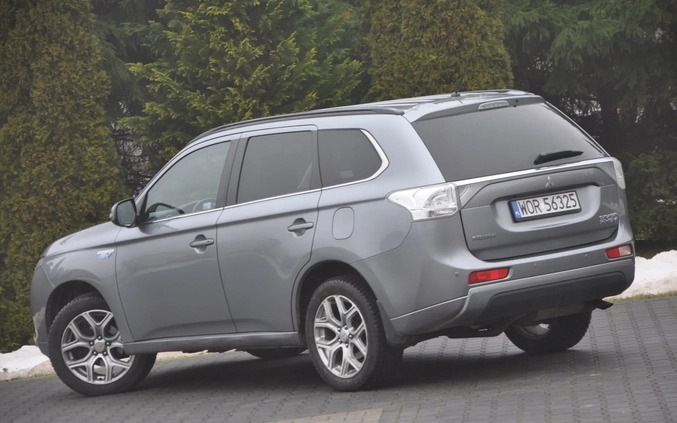 Mitsubishi Outlander cena 43900 przebieg: 381000, rok produkcji 2014 z Piotrków Kujawski małe 667